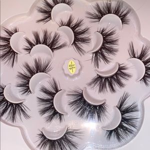 7 pairs of mink lashes